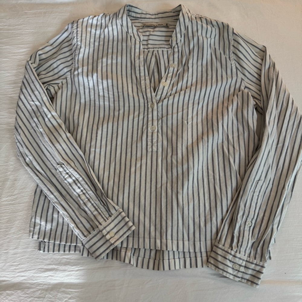 white & blue Abercrombie & Fitch half button-up long sleeve tunic blouse